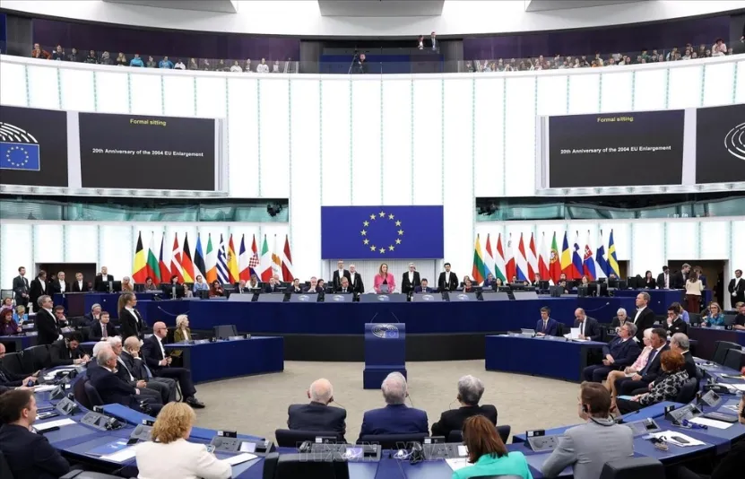 Nghị viện châu Âu thông qua thỏa thuận thương mại với Mỹ